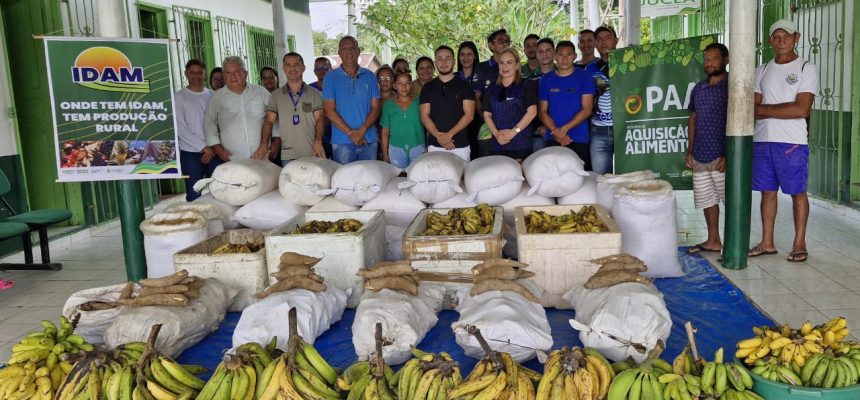 O Governo do Amazonas, por meio da Secretaria de Estado de Produção Rural (Sepror), realizou, nesta quinta-feira (24), a aquisição de mais de 25,8 toneladas de alimentos provenientes da agricultura familiar dos municípios de Eirunepé e Careiro da Várzea (1.160 e 25 quilômetros de Manaus, respectivamente), e da zona rural da capital amazonense.
